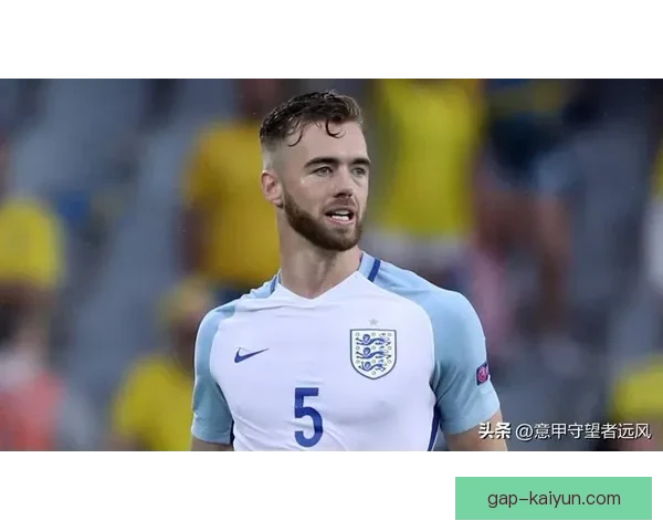 萨拉戈萨转会策略引发关注，球队在新赛季调整阵容以增强竞争力。